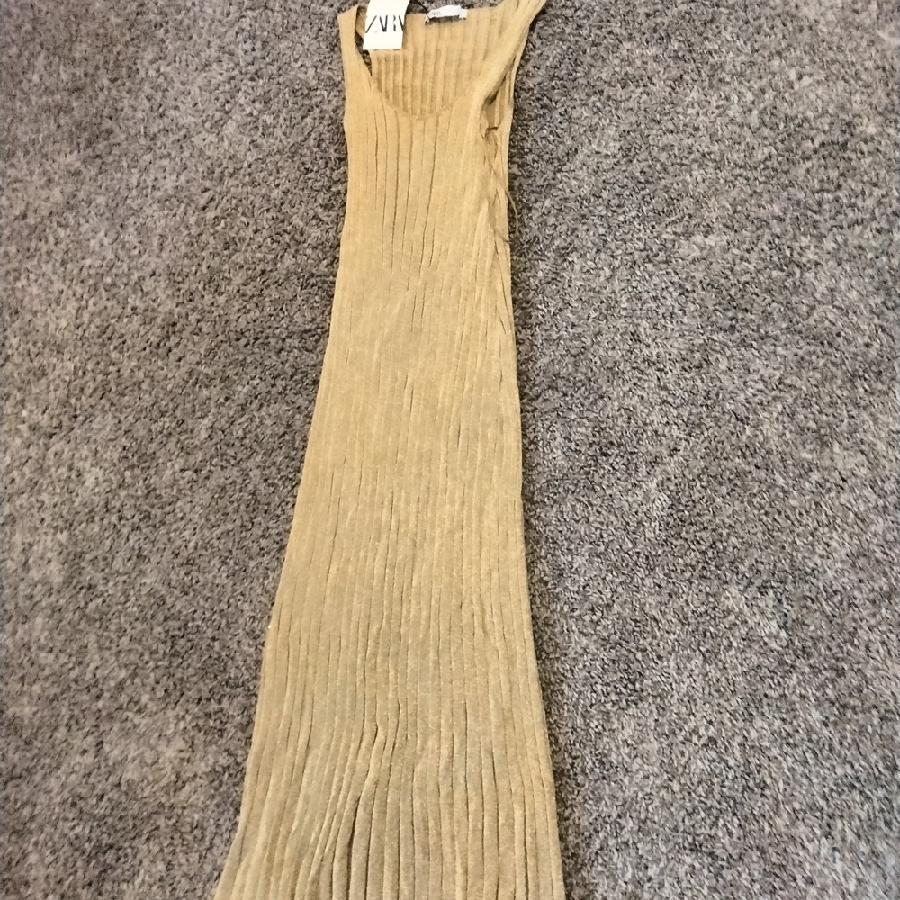 Elegant Gold Zara Sleeveless Dress